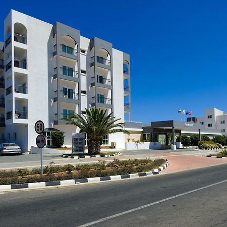 Paramount Hotel Apartments Protaras Exteriör bild