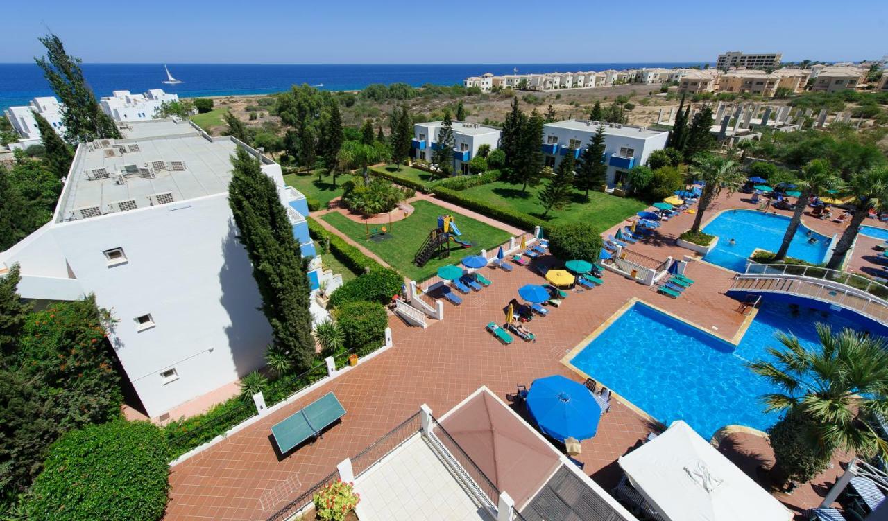 Paramount Hotel Apartments Protaras Exteriör bild
