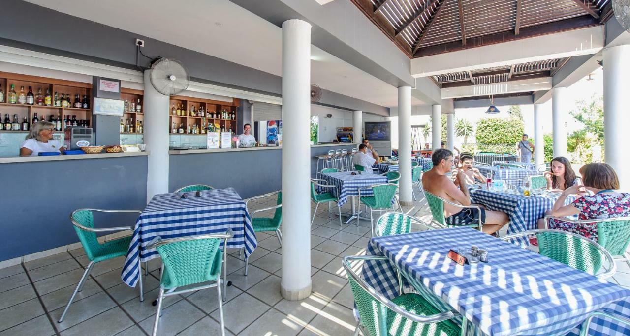 Paramount Hotel Apartments Protaras Exteriör bild