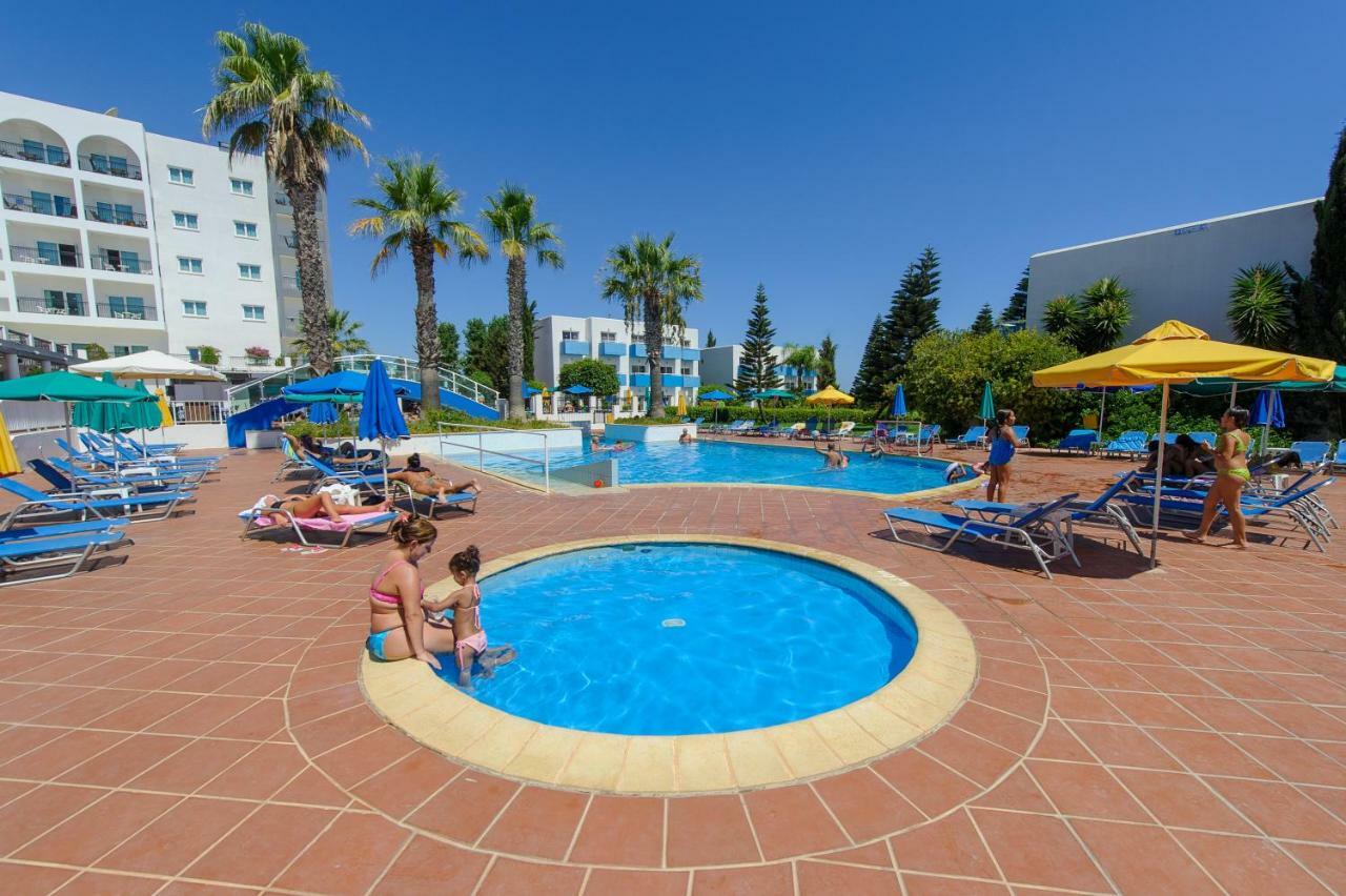 Paramount Hotel Apartments Protaras Exteriör bild